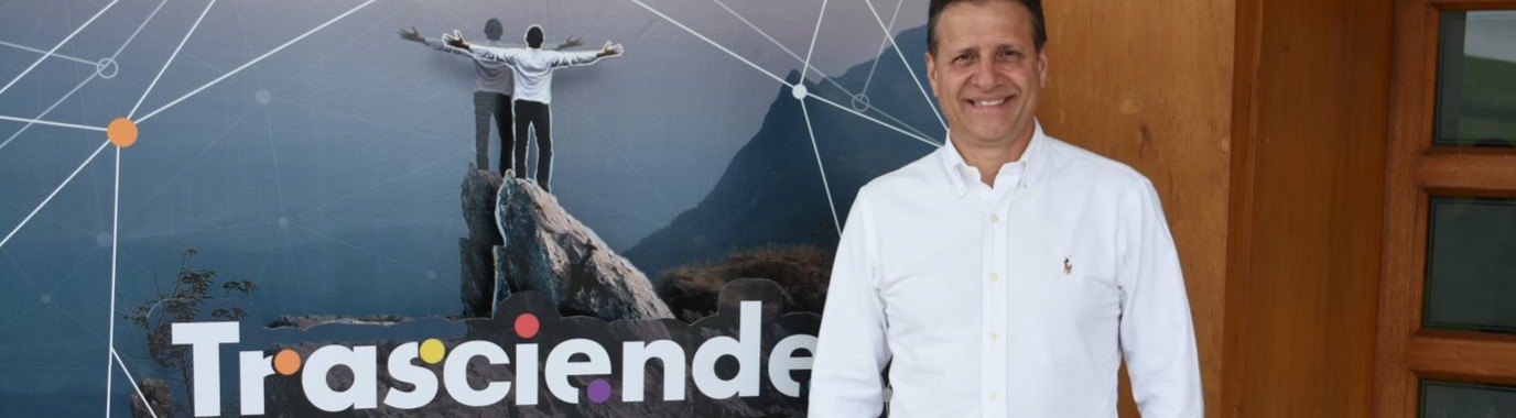 Iván A. Meneses, Gerente nacional Grünenthal Ecuador